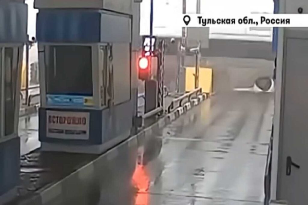 Il bus che in Russia si è ribaltato