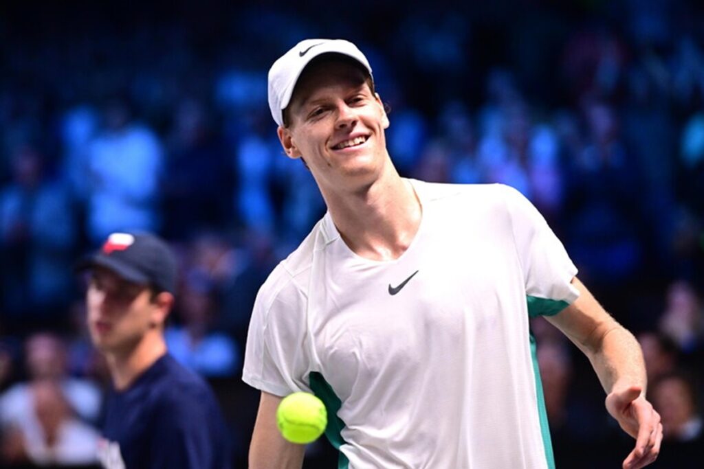 Sinner batte a New York Kopriva in 98’q, bene anche Musetti e Cobolli, Jasmine al secondo turnoQ, nella foto Jannik Sinner