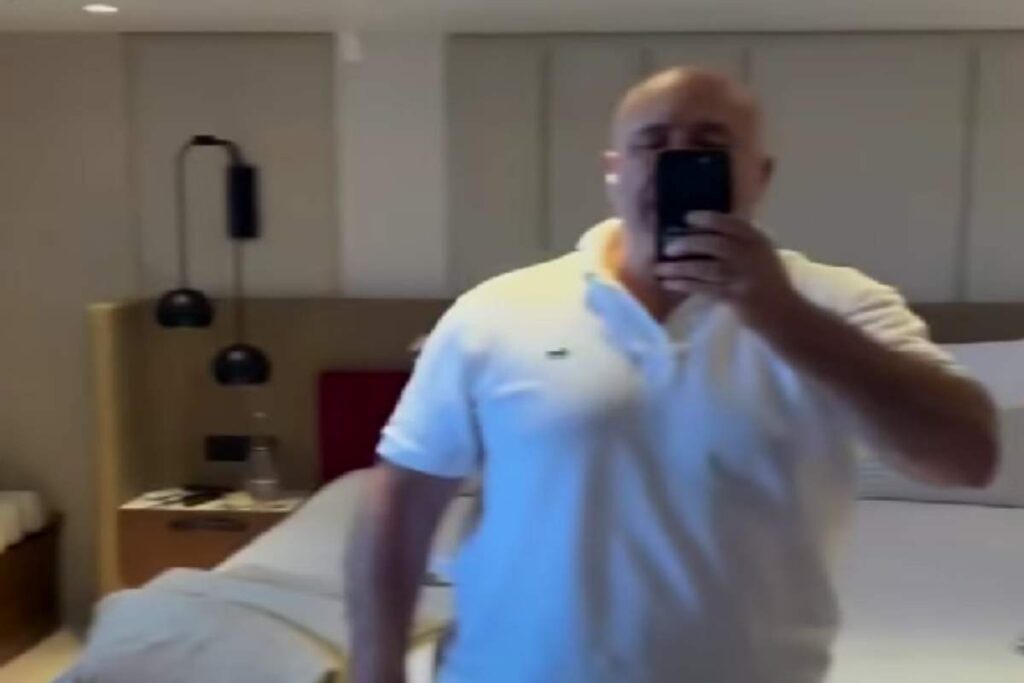 Il sindaco di Terni, Stefano Bandecchi, in un video realizzato dal suo yacht