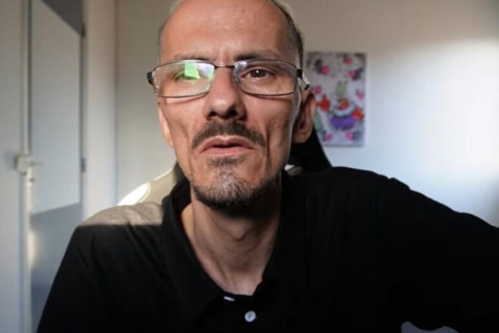 Lo streamer francese Raphaël Graven