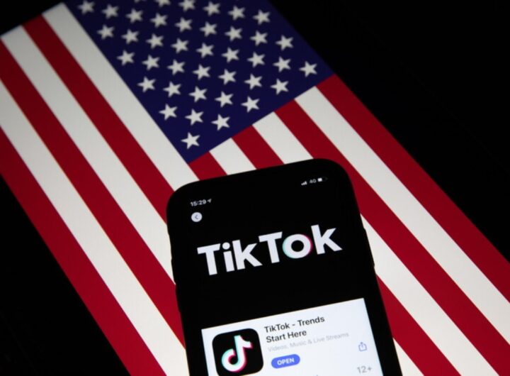 Chi è Larry Ellison, futuro boss di Tik Tok, Cnn, CBS, Warner: da bambino povero a uomo più ricco del mondo, nella foto tiktok usa