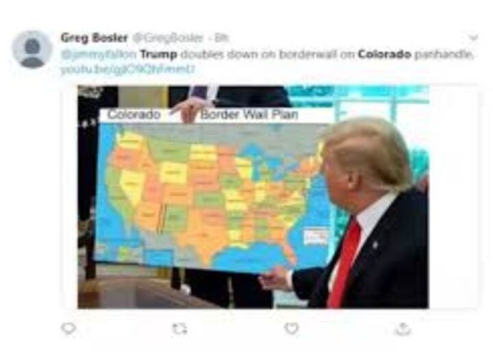 Trump, senilità dilettantismo o collusione? Un esame critico, cosa può riservarci il futuro , nella foto trumpo davanti a una mappa