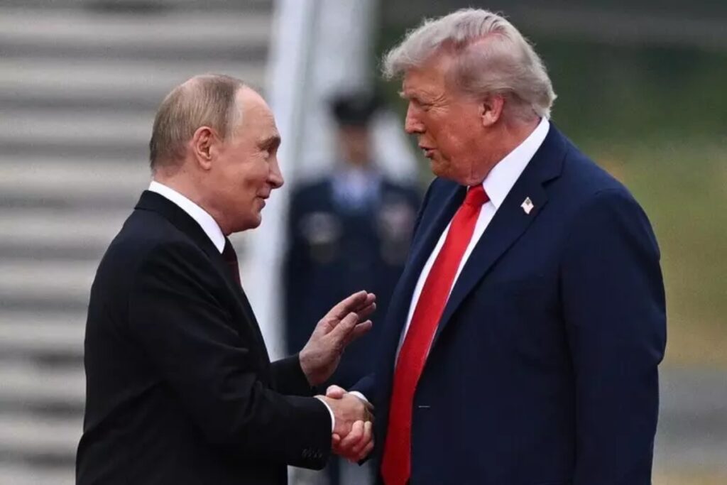 Putin e Trump, la loro salute preoccupa, ecco quello che si sa e quello che è apparso in pubblico , nella foto trump e putin