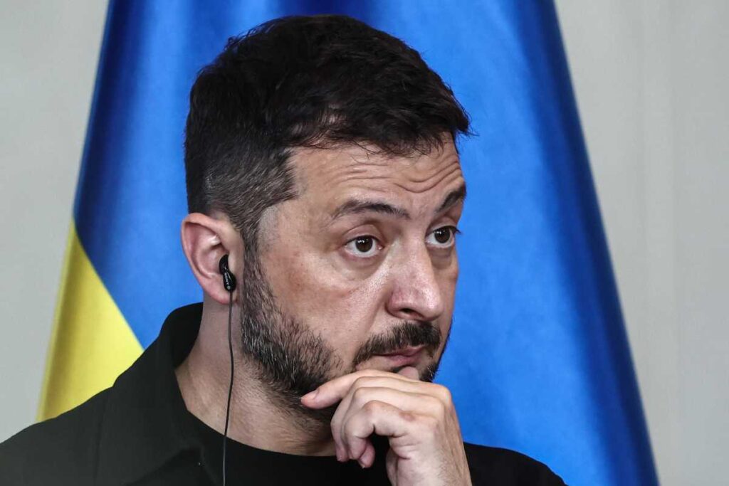 Trump promette la pace: è sincero o è solo “facite a faccia feroce”?, nella foto Zelensky