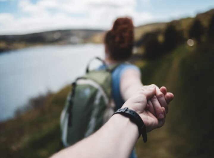 Situato a 570 metri sul livello del mare, nel comune di Tenno, questo lago naturale si distingue non solo per la sua origine geologica