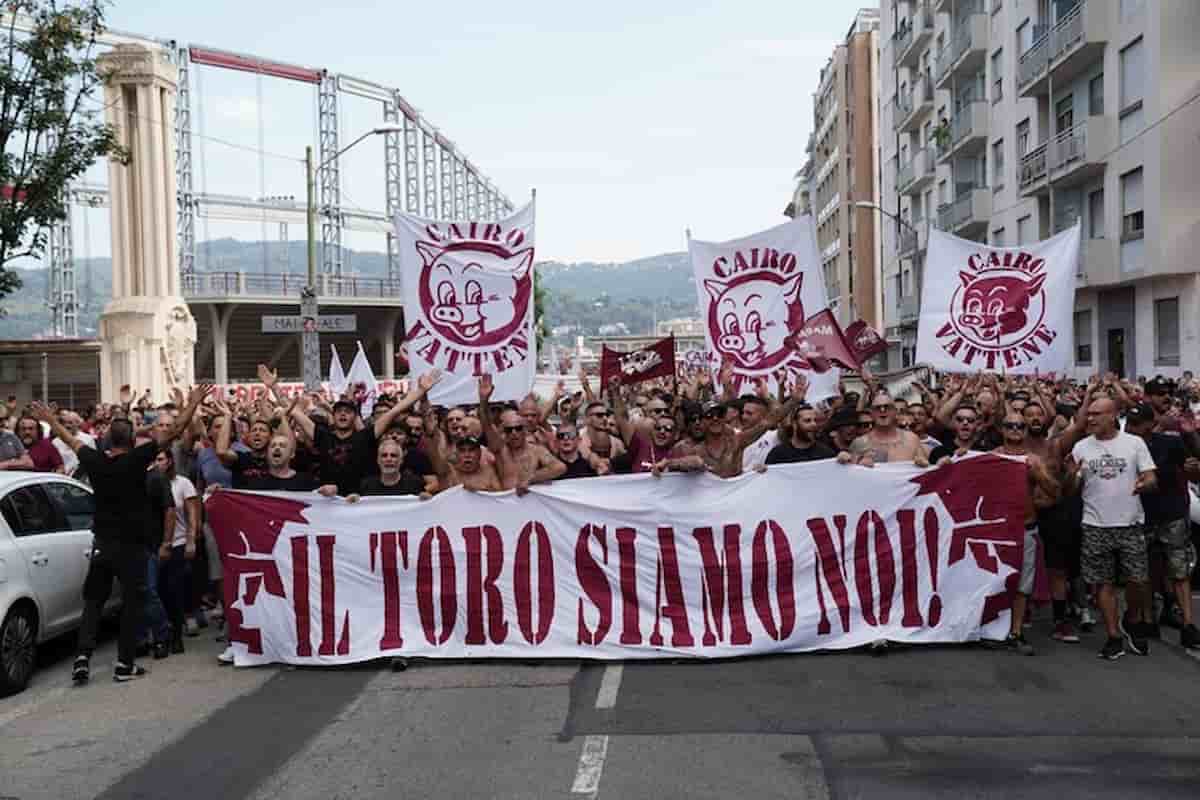 Più aspra la polemica dei tifosi del Toro, nei confronti di Urbano Cairo: hai pagato 190 mila €, vale 200 milioni