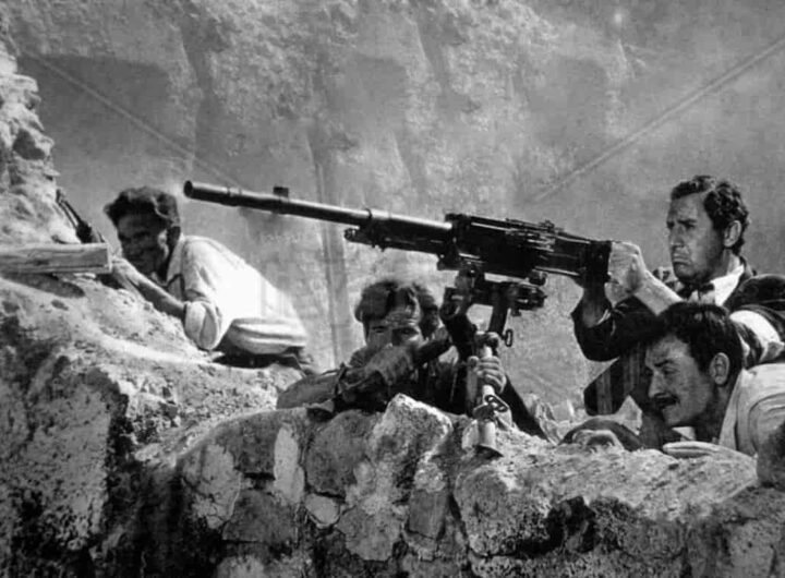 I militari italiani internati dai nazisti: 80 anni dopo Mattarella li piange con Giovannini e una testimonianza, nella foto una scena finale di Tutti a casa.