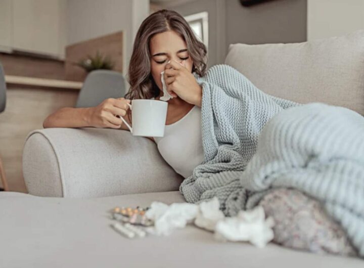 Nel pieno di una stagione che si prospetta particolarmente impegnativa, è fondamentale distinguere tra raffreddore, influenza e Covid-19,