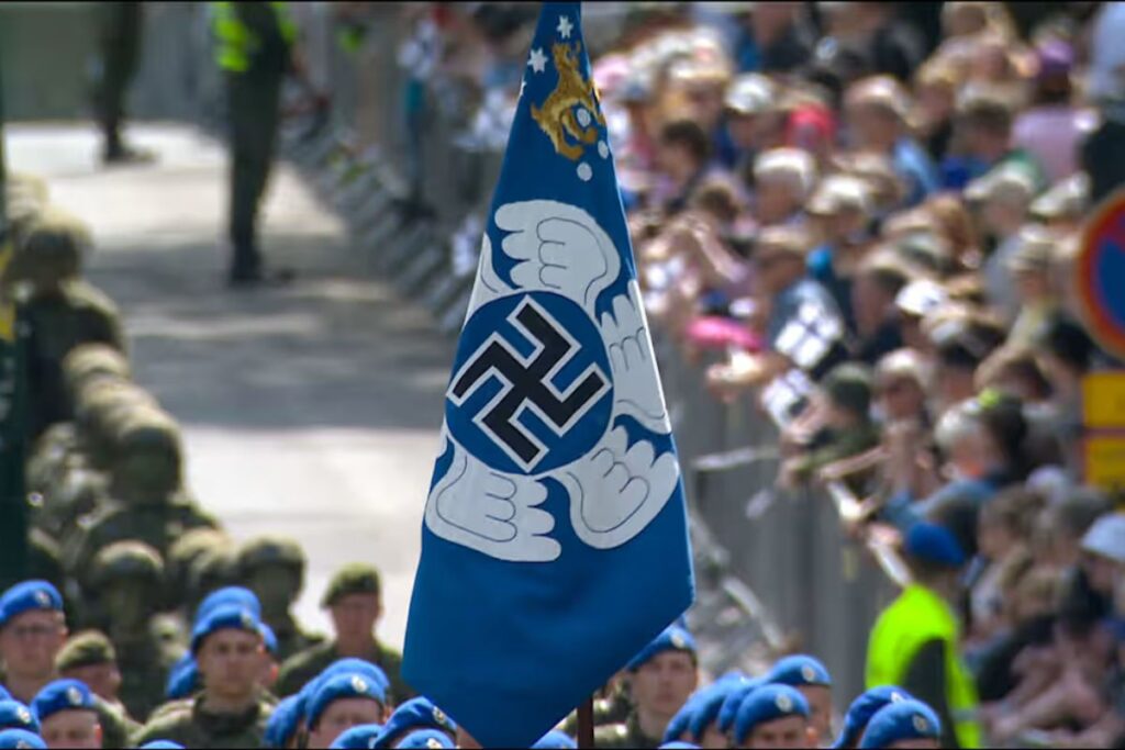 aeronautica finlandese svastica