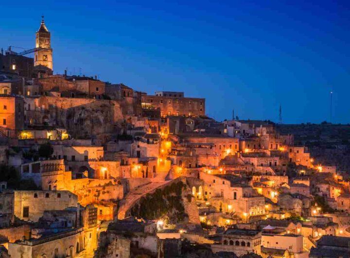 Il borgo sospeso tra cielo e terra