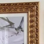 Ritratto Biden sostiuito da un'autopenna