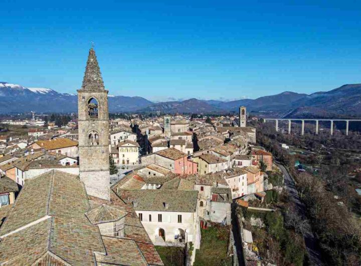 scorcio del borgo di Narni, in Umbria
