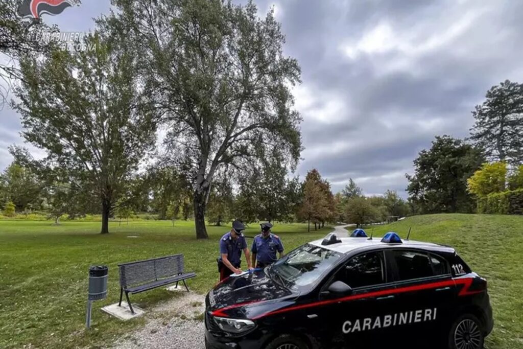 Una volante dei carabinieri