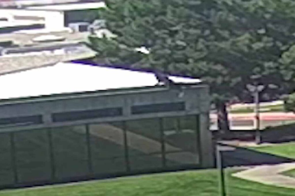 Killer di Charlie Kirk in fuga