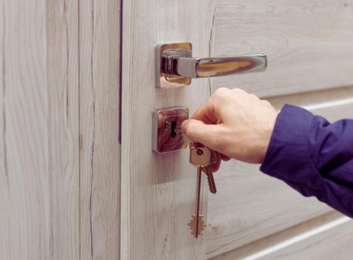 Lasci le chiavi nella serratura? Stai commettendo un errore