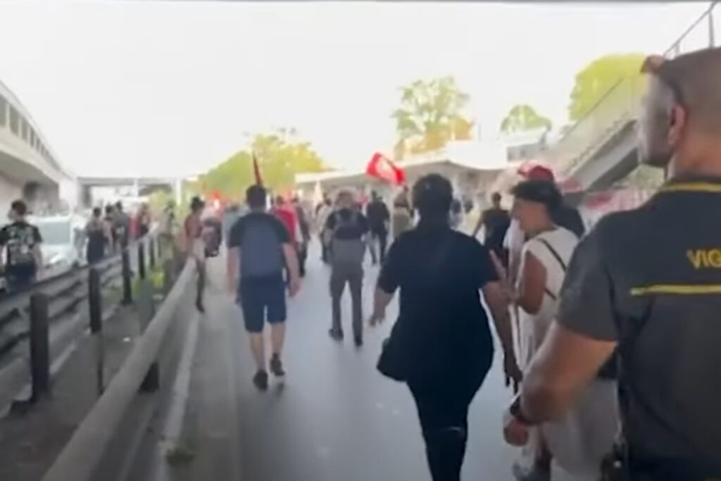 corteo pro pal tangenziale a roma