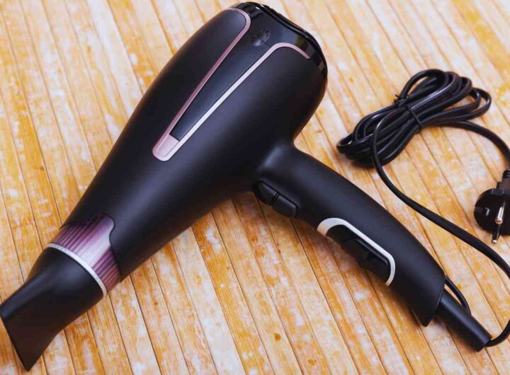 Per pulire il tuo divano alla perfezione basta...il phon