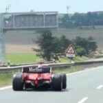 ferrari in autostrada