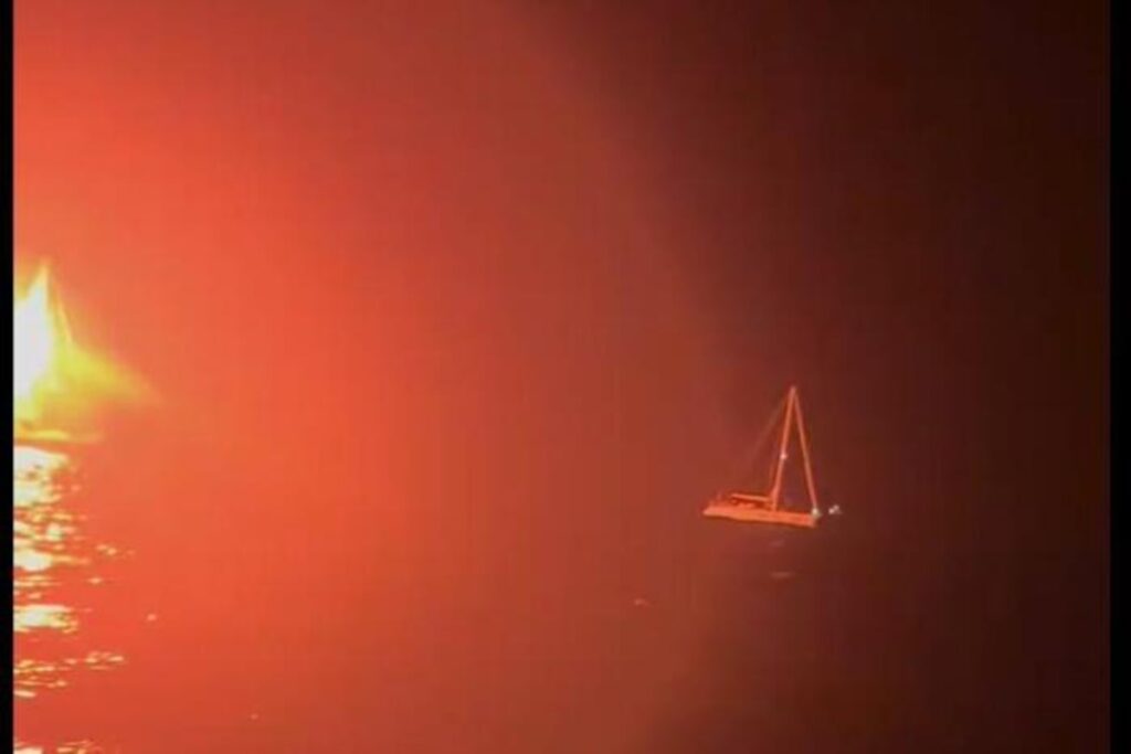 Ore di suspence per la Flotilla, i riflessi sulle Regionali i bollenti spiriti di Elly Schlein, nella foto Attacco con droni alla Global Sumud Flotilla