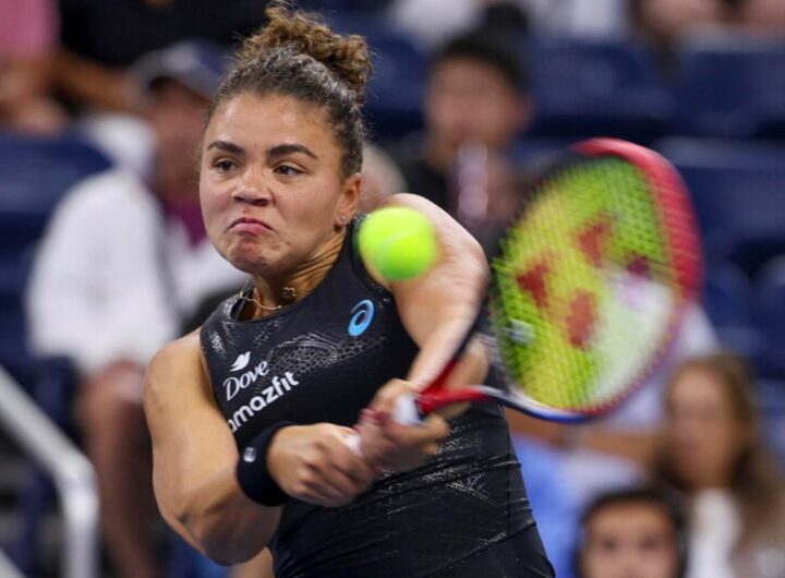 jasmine paolini colpisce