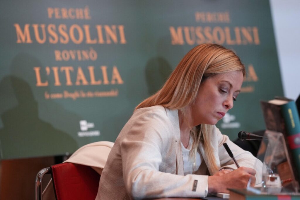 Meloni, il piano impossibile per Gaza, così lei (e con lei tutti noi) si affida a San Francesco Nella foto giorgia meloni