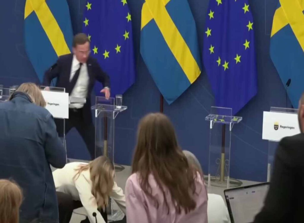 Ministra della Salute svedese sviene in conferenza stampa