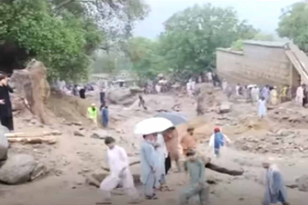 I danni provocati dai monsoni in Pakistan e India