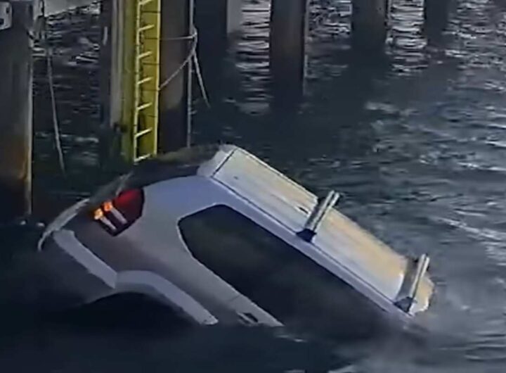 Macchina finita in acqua