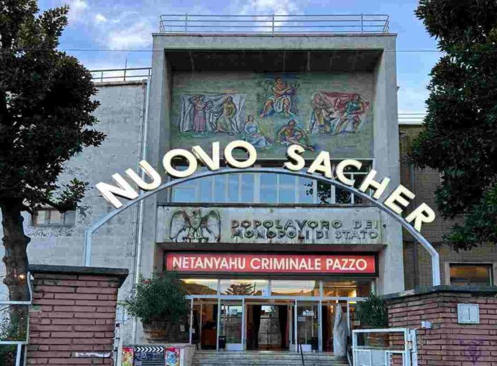 "Netanyahu criminale pazzo": la scritta all'ingresso del cinema Nuovo Sacher di Nanni Moretti