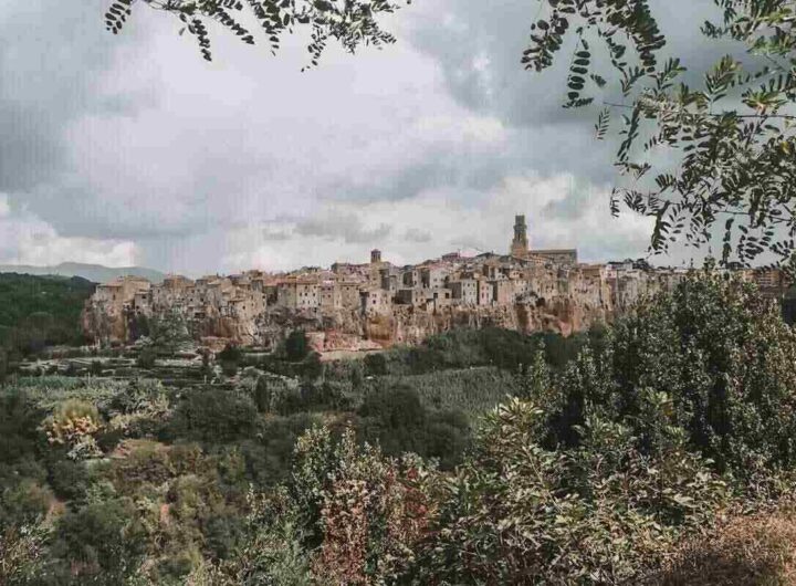 uno scorcio di Pitigliano in Toscana