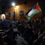 La carica della Polizia al corteo per la Flotilla a Roma