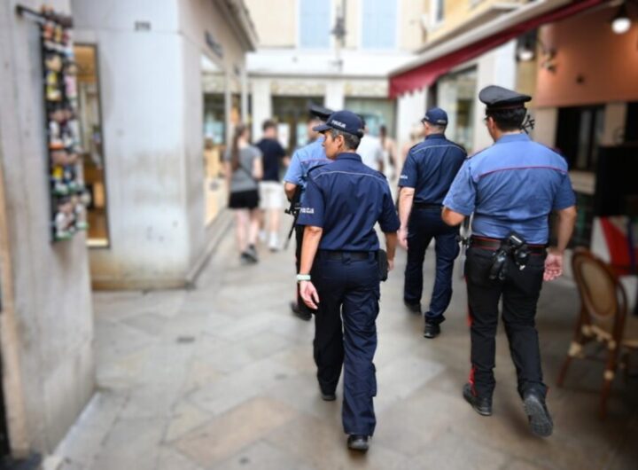 polizia a venezia