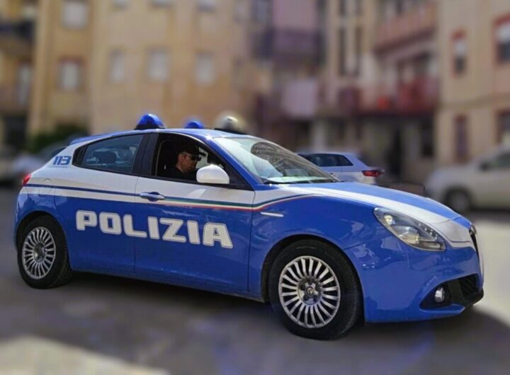 auto della polizia