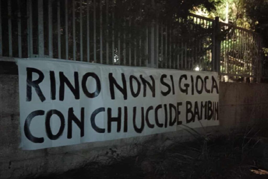 Lo striscione contro Rino Gattuso