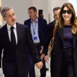 Flotilla tiene il mondo in ansia, vogliono la prova di forza, Netanyahu parla all’Onu e la gente se ne va, nella foto sarcozy e carla bruni