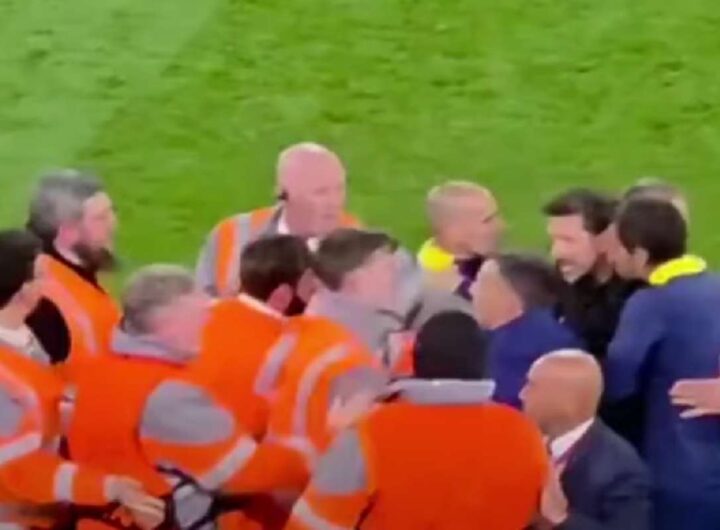 Simeone contro i tifosi del Liverpool