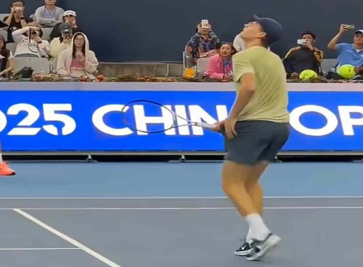 Sinner in allenamento a Pechino