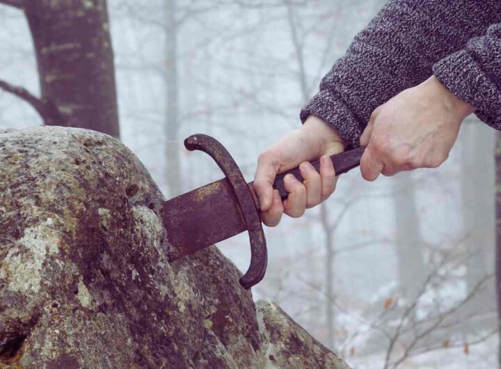 La "Spada nella Roccia" si trova in Toscana