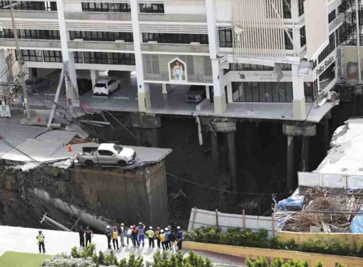 Bangkok, voragine in strada