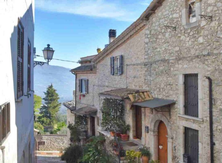 Paesaggio lunare a due passi da casa: Aliano