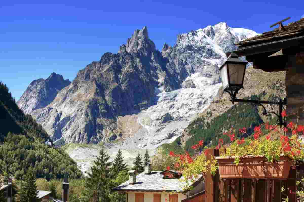 Nel cuore della Valle d’Aosta, Courmayeur si prepara ad accogliere i visitatori con un calendario di eventi ricco e coinvolgente.