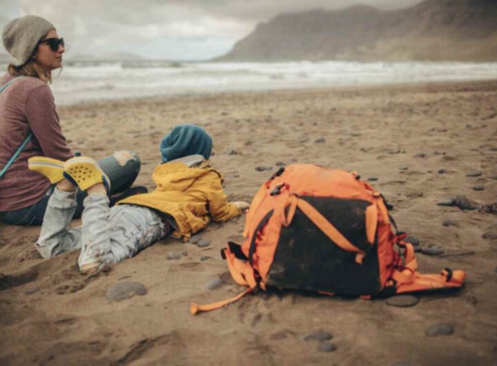 Con una popolazione di oltre 11.000 abitanti, guidata dal sindaco Pietro D'Alfonso dal maggio 2023, questa cittadina offre un patrimonio culturale