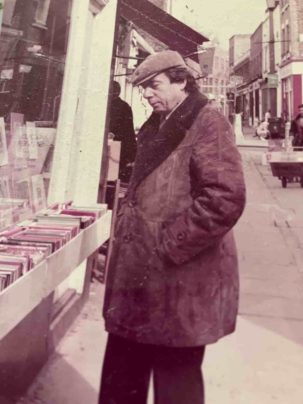 New York, Londra, Torino: dal medioevo di Genova un blitz nel futuro, a 30 anni la vita è sogno, nella foto Luigi Forni