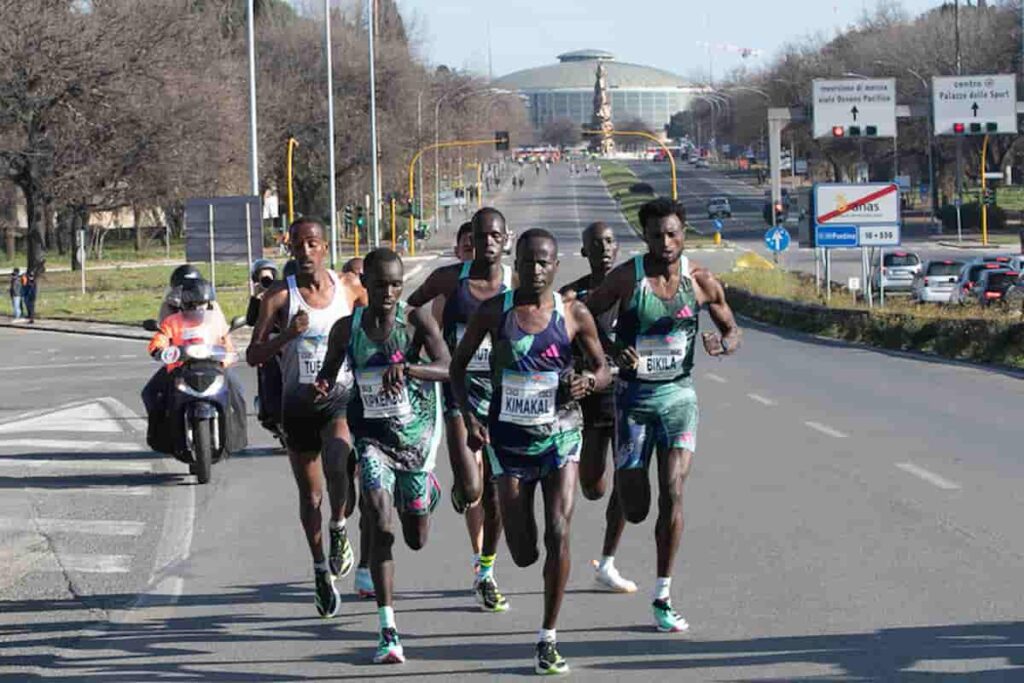 Trionfo del Kenya alla mezza maratona di Roma, 22 mila partecipanti da tutto il mondo