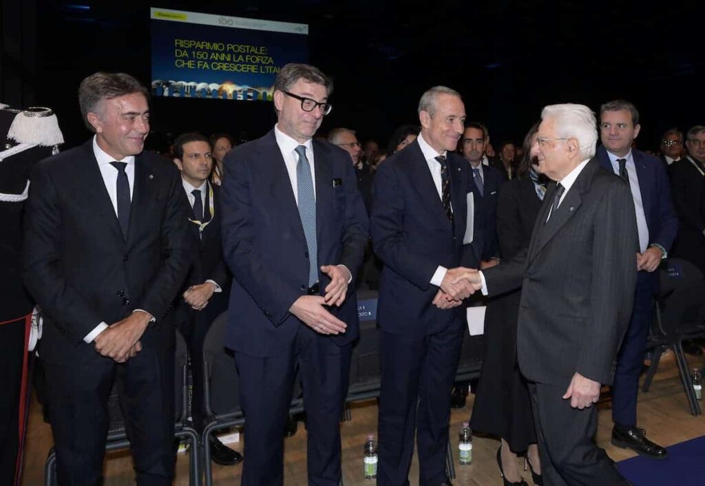 o: Il risparmio postale compie 150 anni: Poste Italiane e CDP hanno celebrato l'anniversario a Roma, nella foto Lasco DG Poste, il ministro G. Giorgetti, M. Del Fante AD Poste, S. Mattarella.