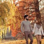 La stagione è infatti particolarmente adatta per lunghe passeggiate, grazie alle temperature miti e alla riduzione delle folle tipica della cosiddetta shoulder season