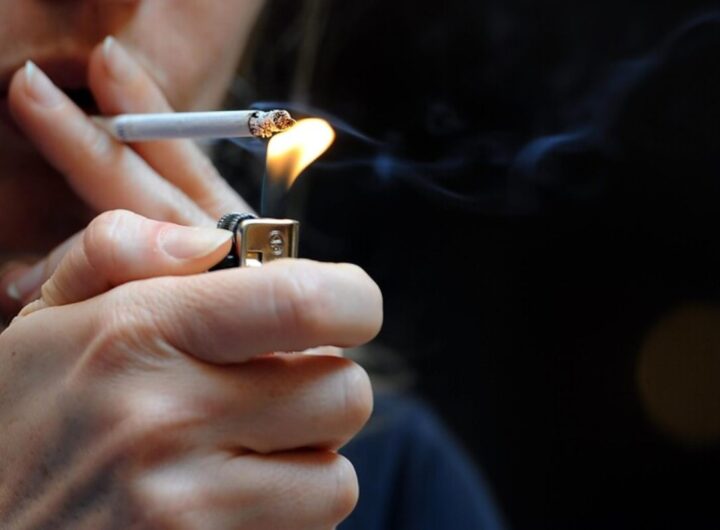 accendersi una sigaretta