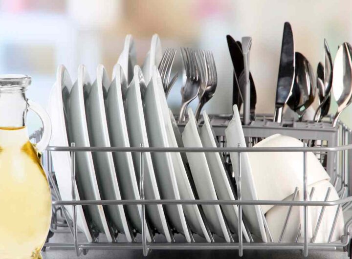 Aceto nella lavastoviglie, se lo metti succede qualcosa di miracoloso