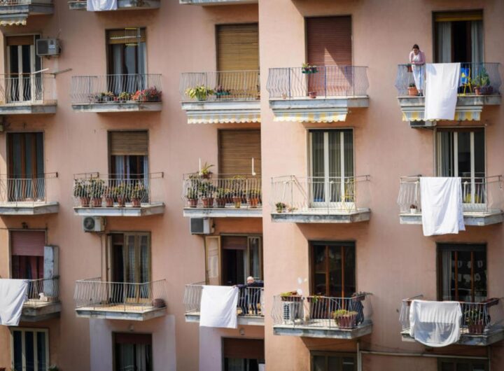 balcone panni stesi