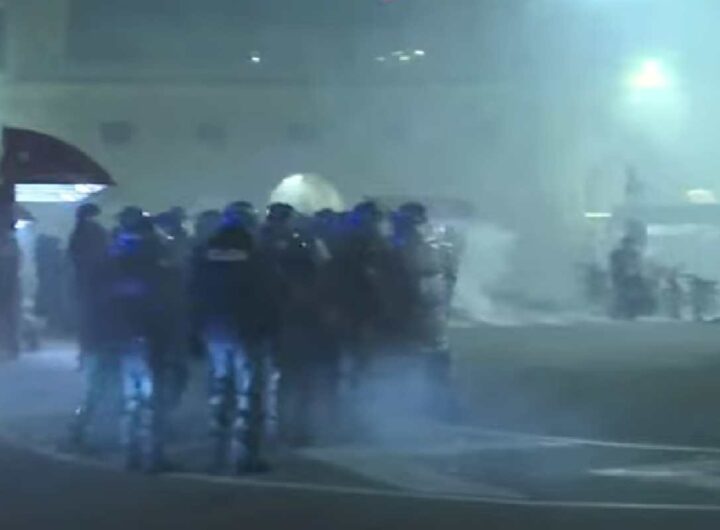 Scontri tra la polizia e i manifestanti pro-Pal a Bologna